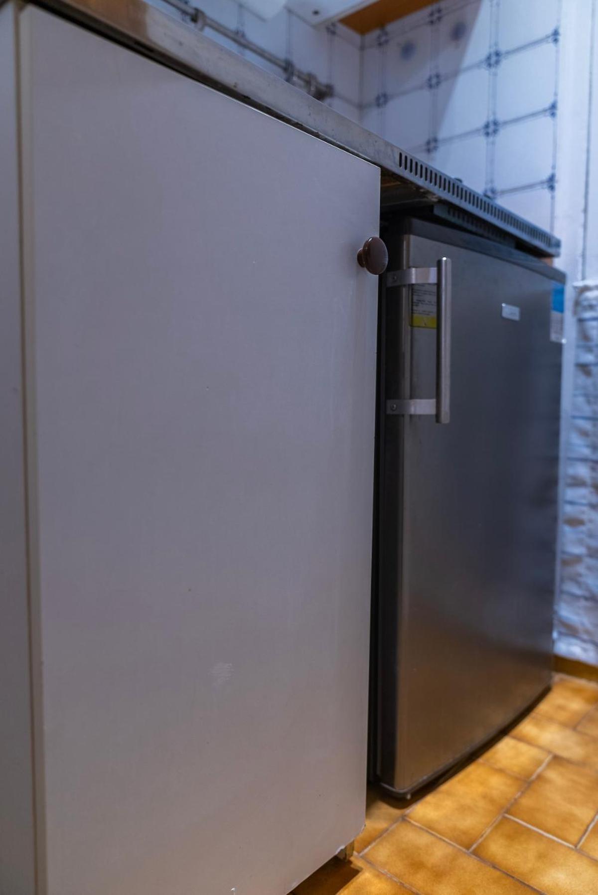 Cosy Metro 14, 13 Apartment